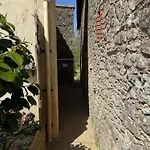 La Cle Des Champs De Charme Proche Du Puy Dufou בית נופש