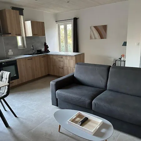 La Cle Des Champs De Charme Proche Du Puy Dufou בית נופש *